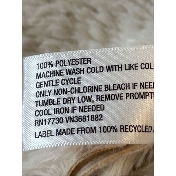 Knox Rose Woman’s Faux Fur Vest Size Small (4660) - Picture 4 of 5